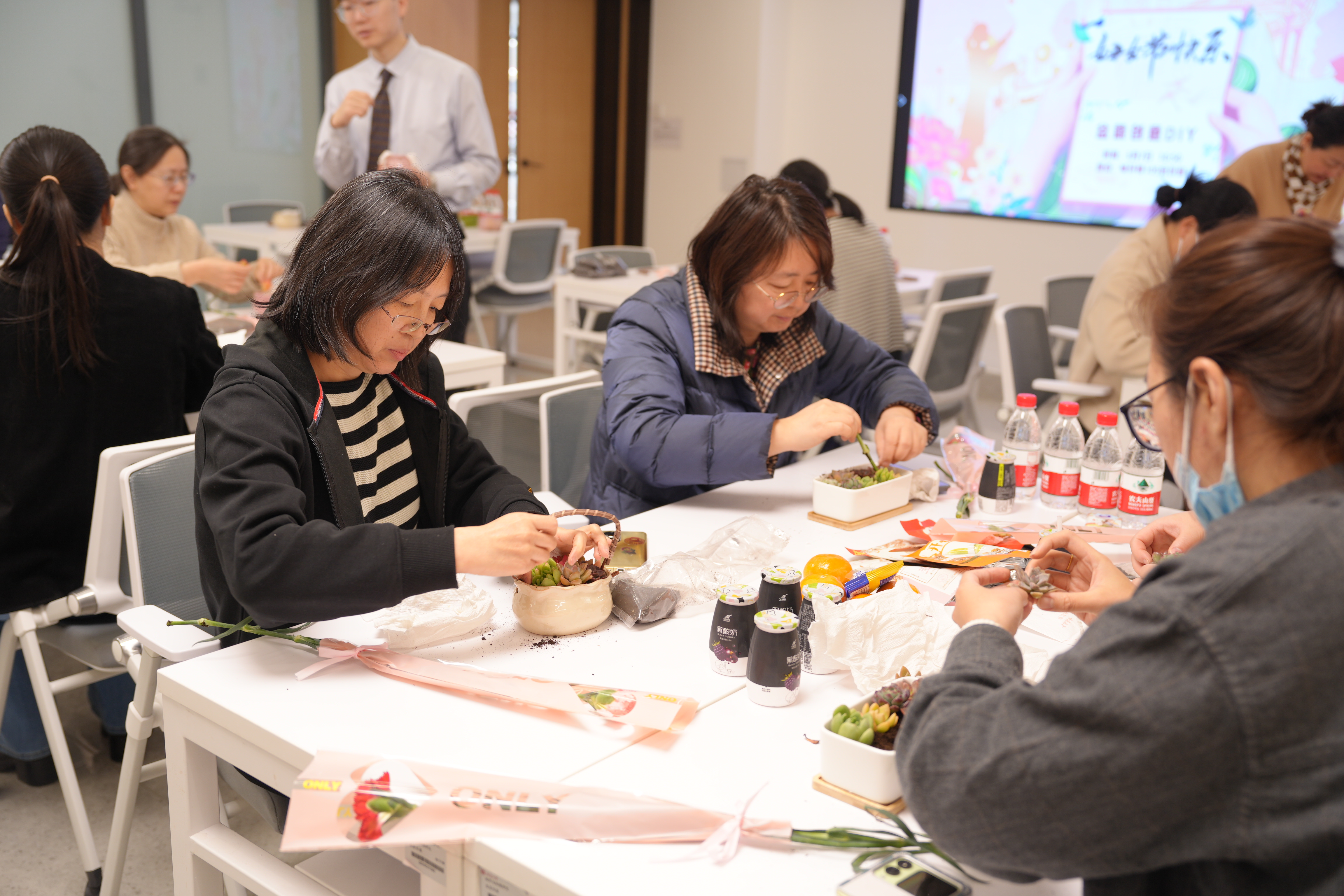 d5a6b6b1eef84ce183ab9518cfad6879.jpg 33.JPG